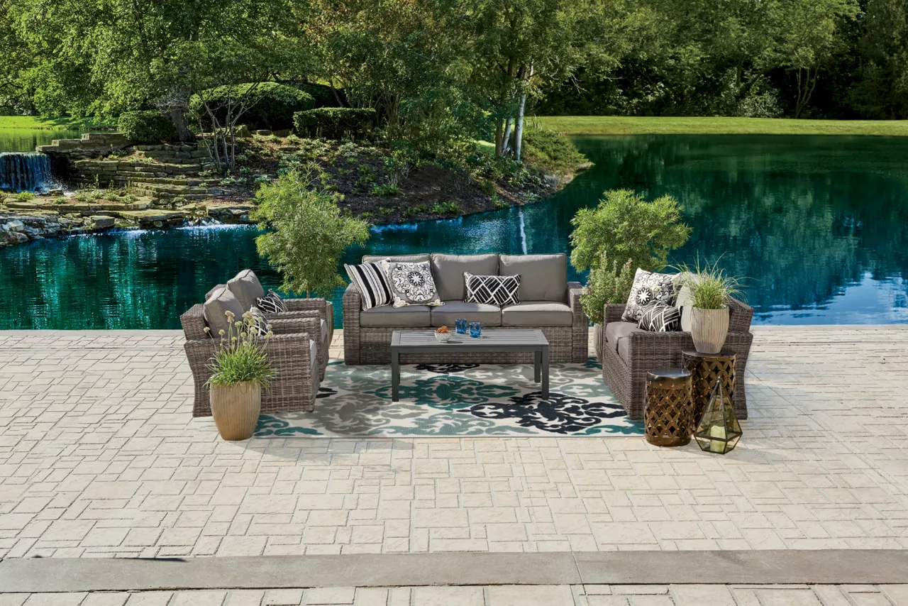Broyhill Eastlake Teal & Gray Damask Outdoor Area Rug - Image 4