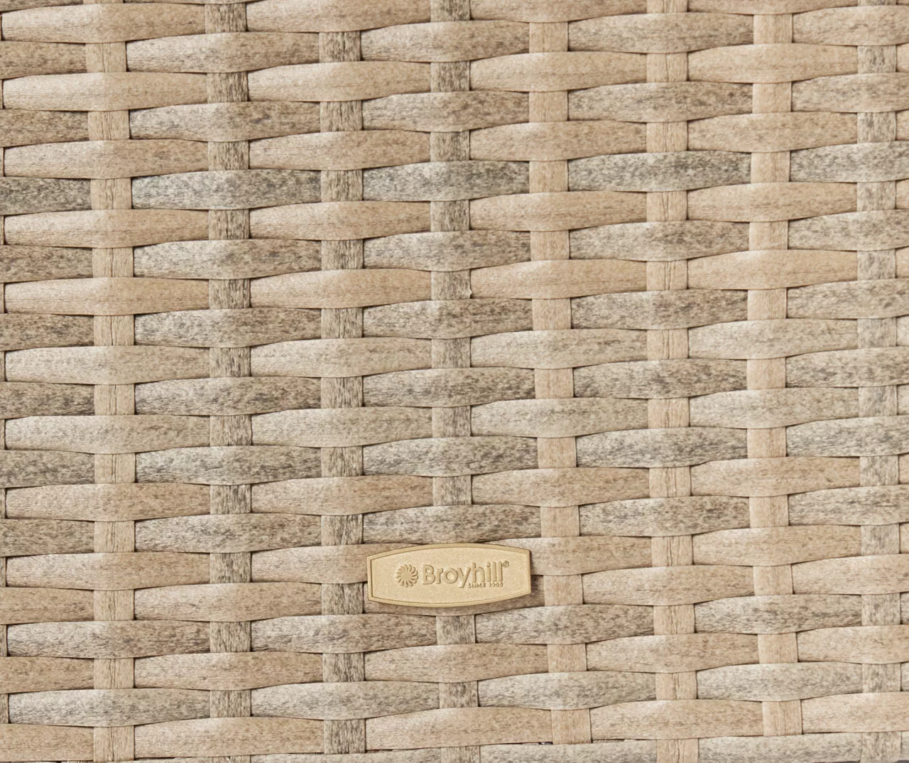 Broyhill Yorktown All-Weather Wicker Cushioned Patio Armchair - Image 6